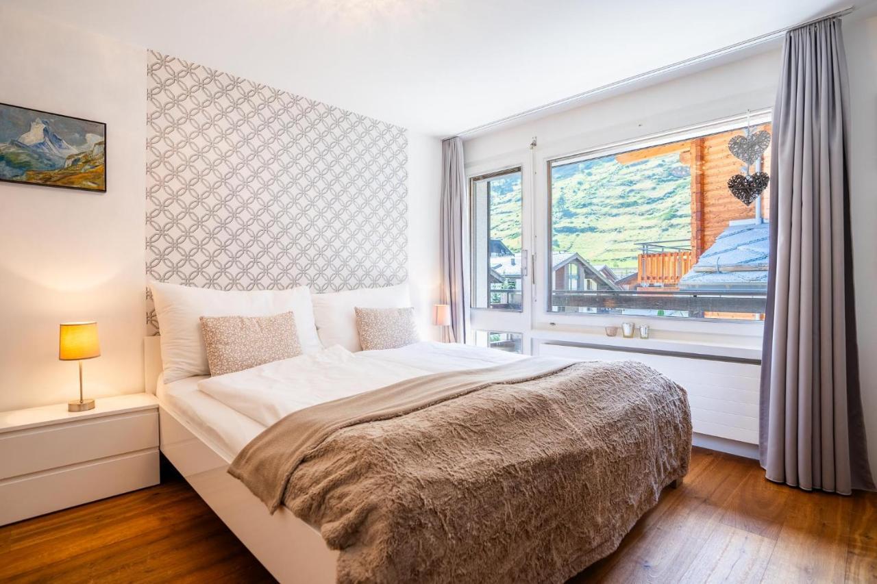 Stylish Home With Matterhorn View In The Center Цермат Екстериор снимка