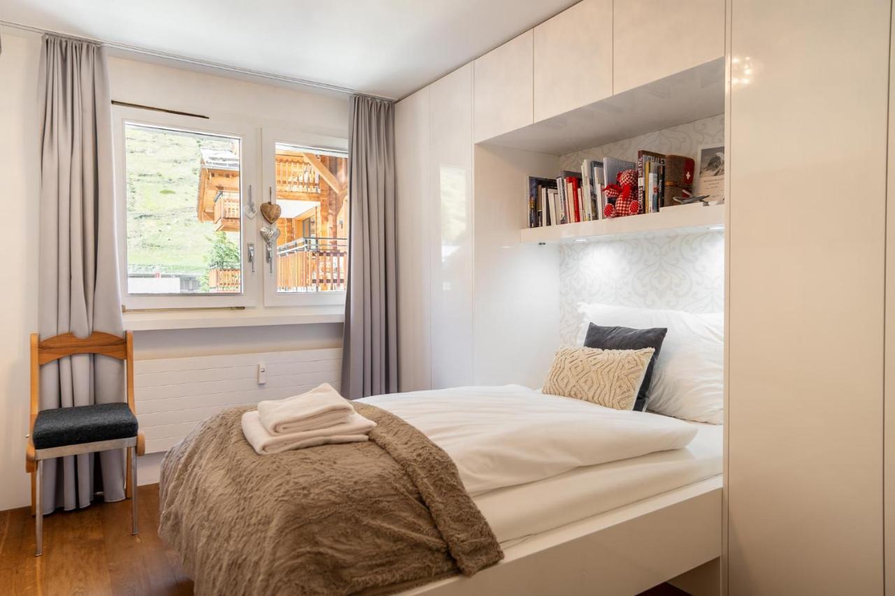 Stylish Home With Matterhorn View In The Center Цермат Екстериор снимка